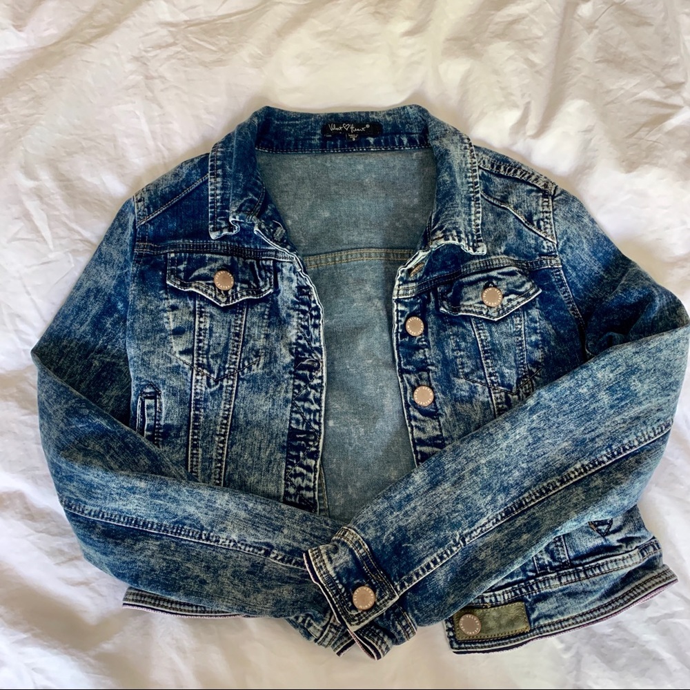 Velvet Heart cropped denim jacket. Size small.